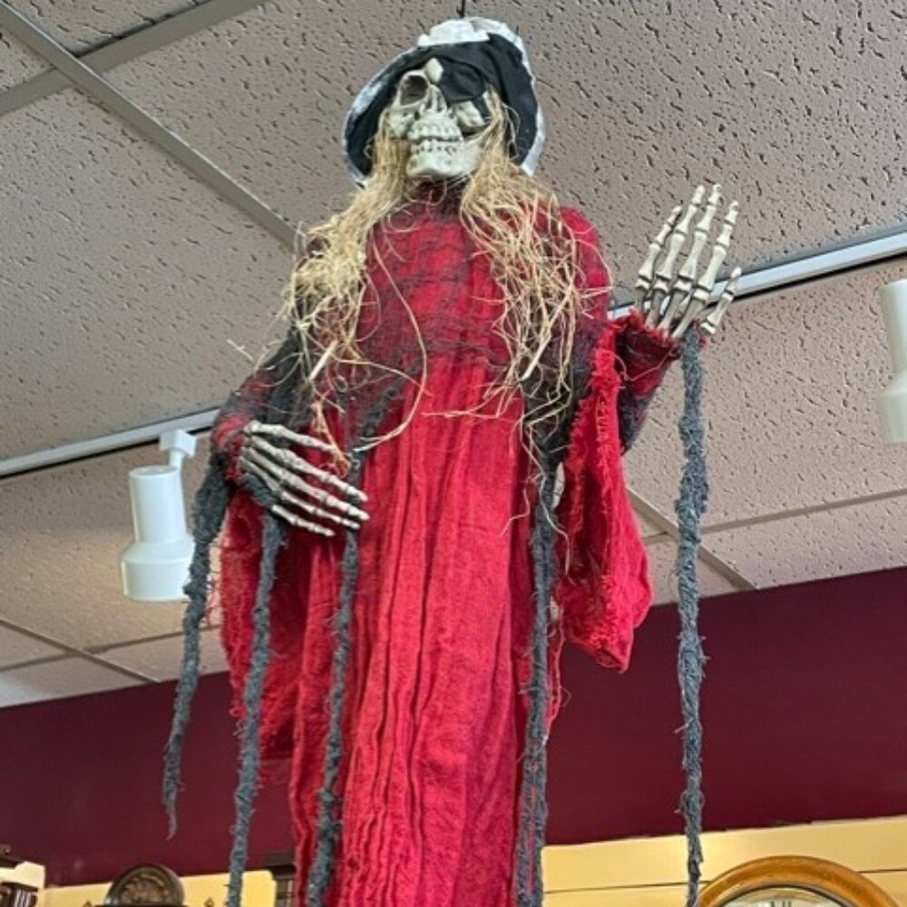 2 Spooky Halloween Hanging Skeleton Pirates (ready to ship for Halloween!) - Picture 2 of 14